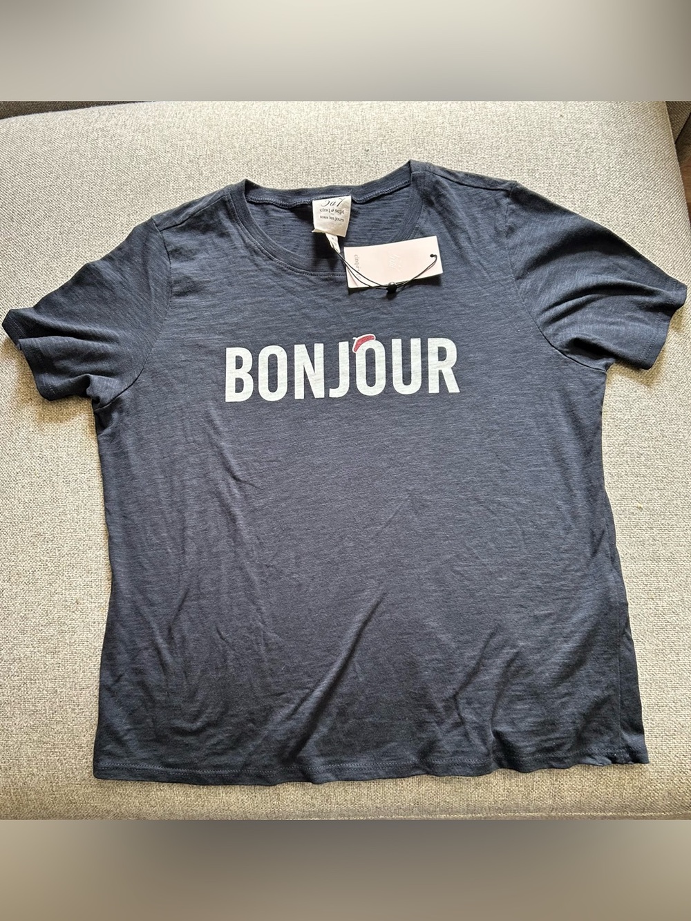 New Cinq à Sept Bonjour Beret Shrunken 100% Cotton Navy/White T-Shirt Medium NWT